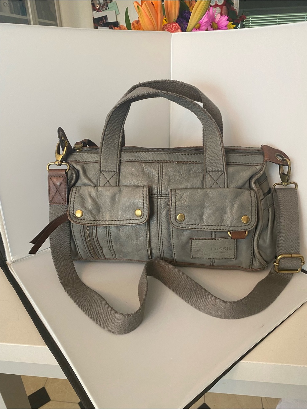 Vintage Fossil Unisex Gray Leather Shoulder/Messenger Satchel w/Brass Hardware